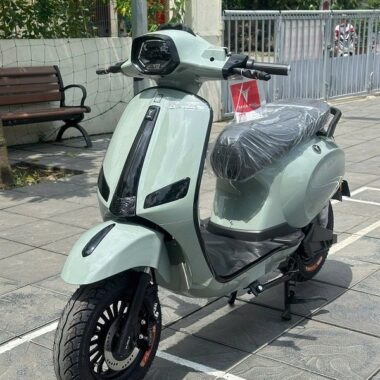 Xe Máy Điện Yaka Lavia GX Màu Xám Xi Măng